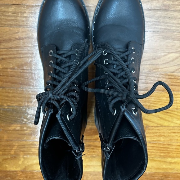 Esprit Boots - Picture 2 of 4